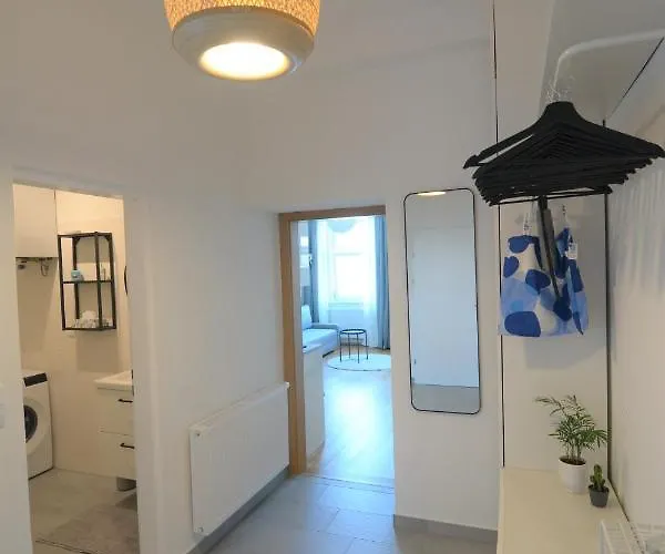 2-rooms; And Relax! Near Main Station * Vienna